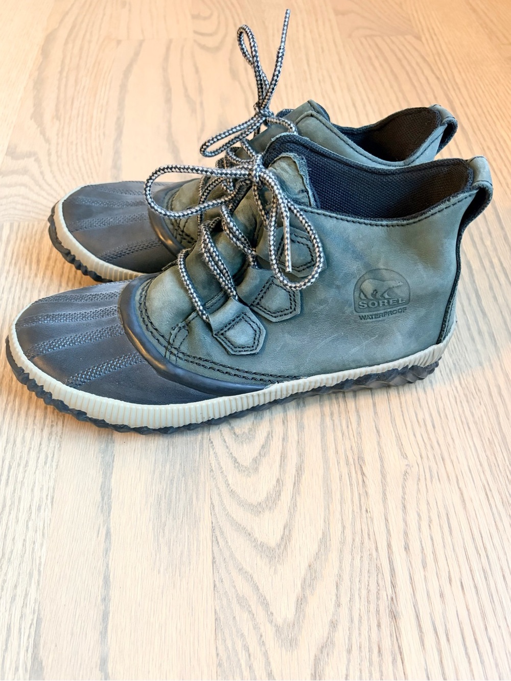 Sorel Out And About Ankle Boots Waterproof Duck Boots Casual Winter Olive Green